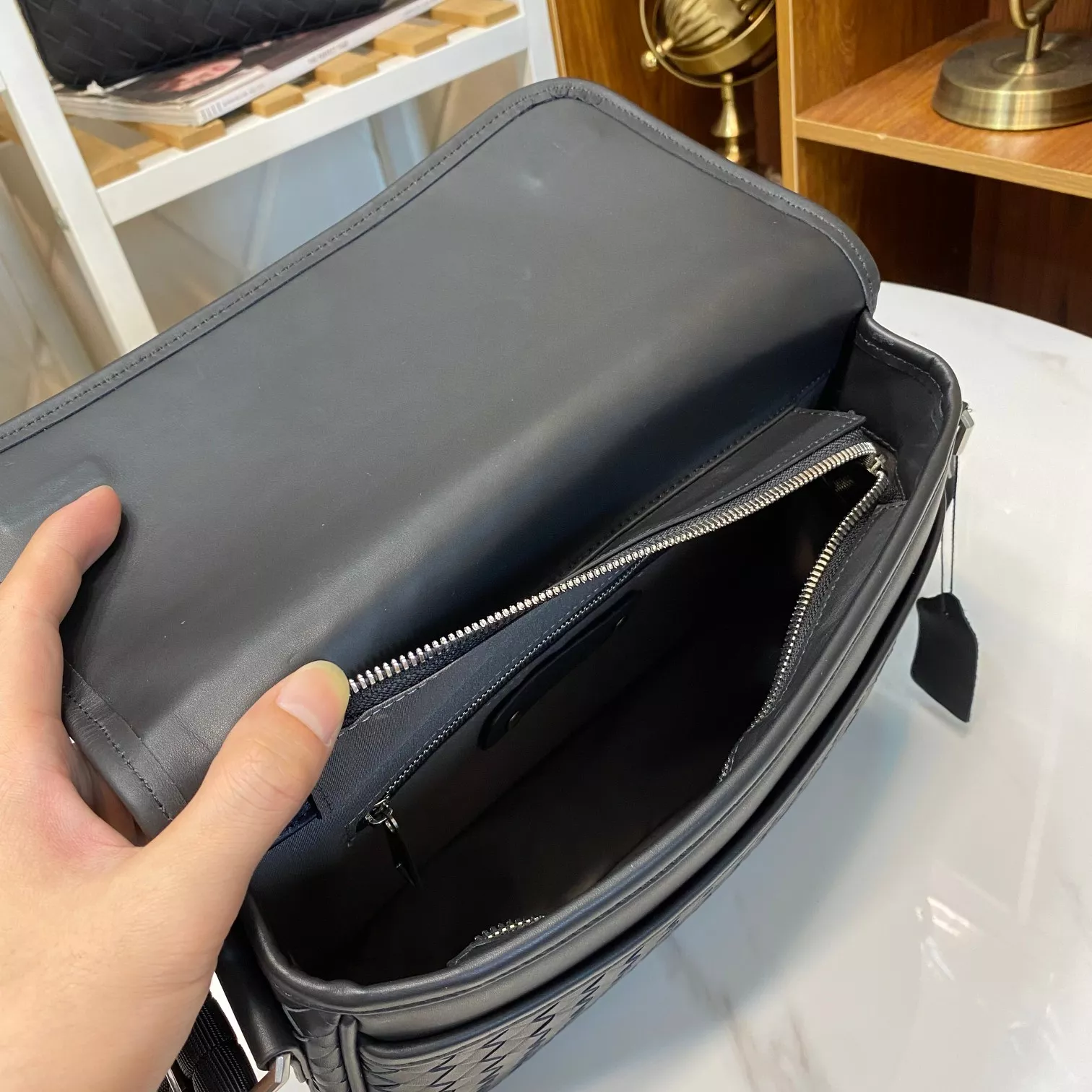 Flexible 2880 Bottega Veneta AAA Man Messenger Bags