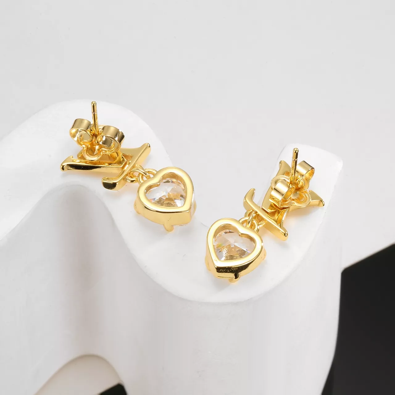 Flexible 2951 Louis Vuitton Earrings For Women
