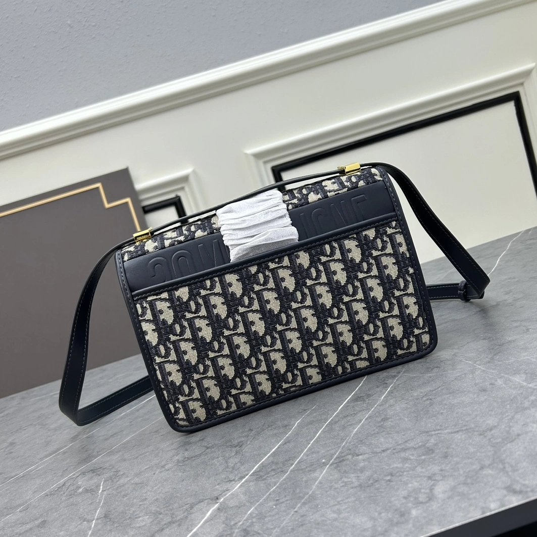 Flexible 3092 Christian Dior AAA Quality Messenger Bags For Women