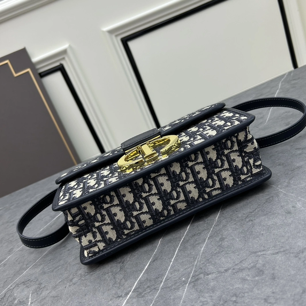 Flexible 3092 Christian Dior AAA Quality Messenger Bags For Women