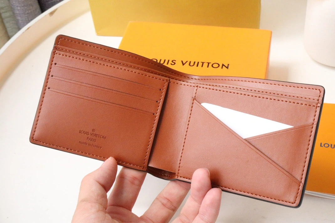 Flexible 3162 Louis Vuitton AAA Man Wallets