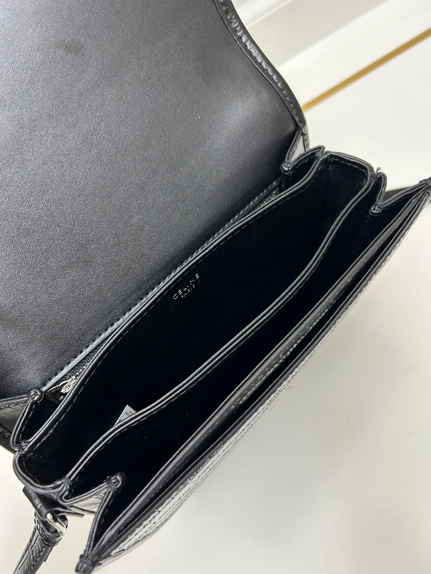Flexible 3217 Celine AAA Quality Messenger Bags For Women
