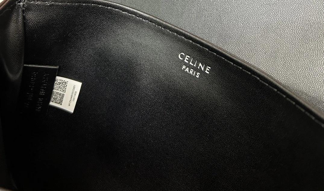 Flexible 3217 Celine AAA Quality Messenger Bags For Women