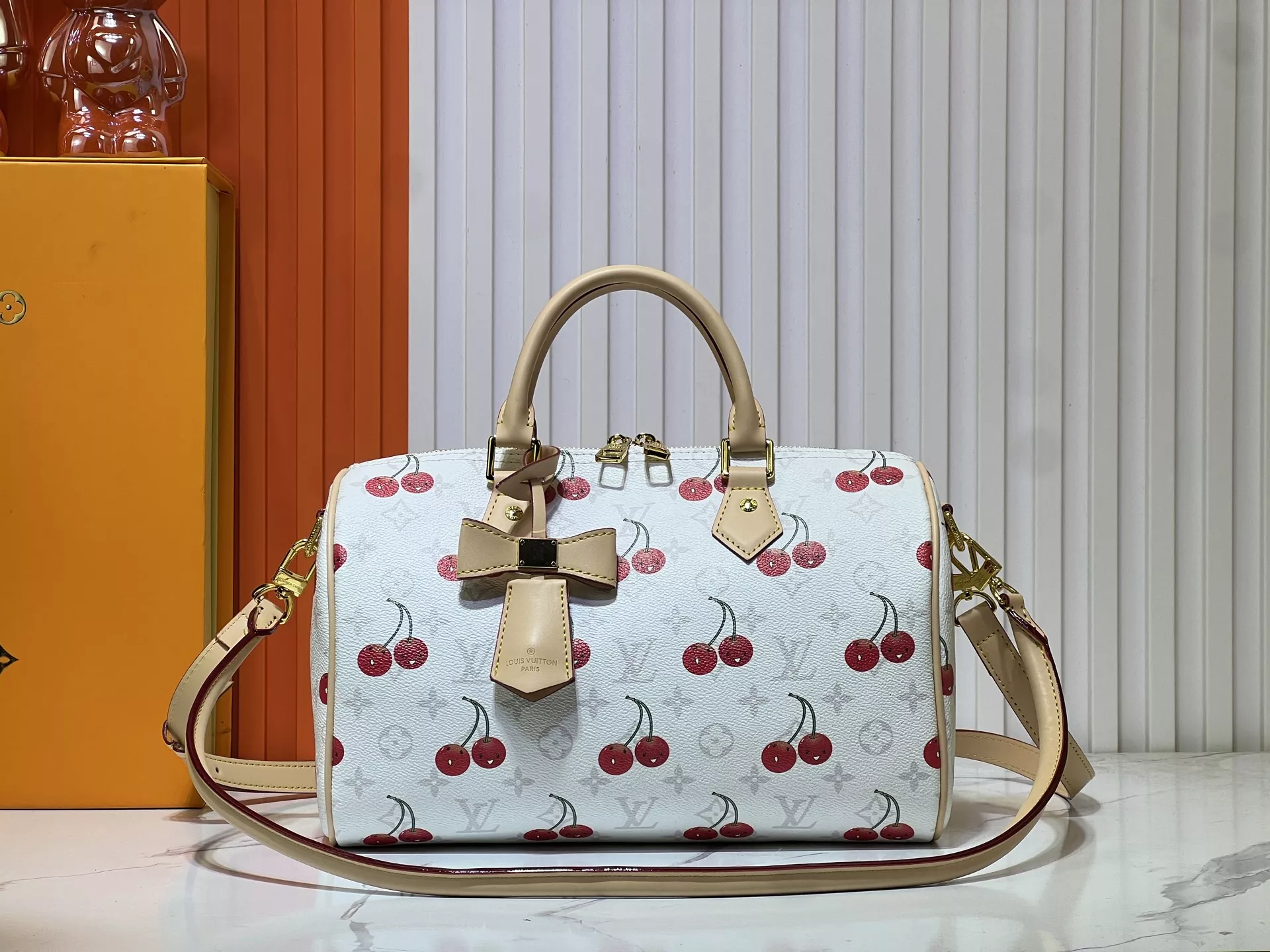 Flexible 3374 Louis Vuitton AAA Quality Handbags For Women