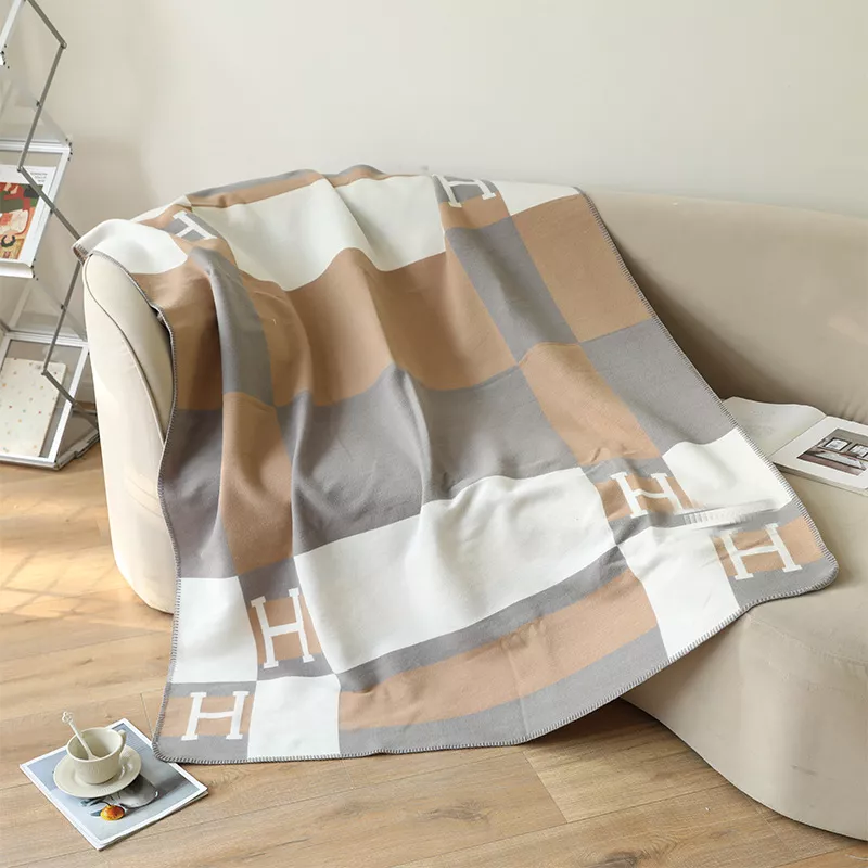 Flexible 3400 Hermes Blanket
