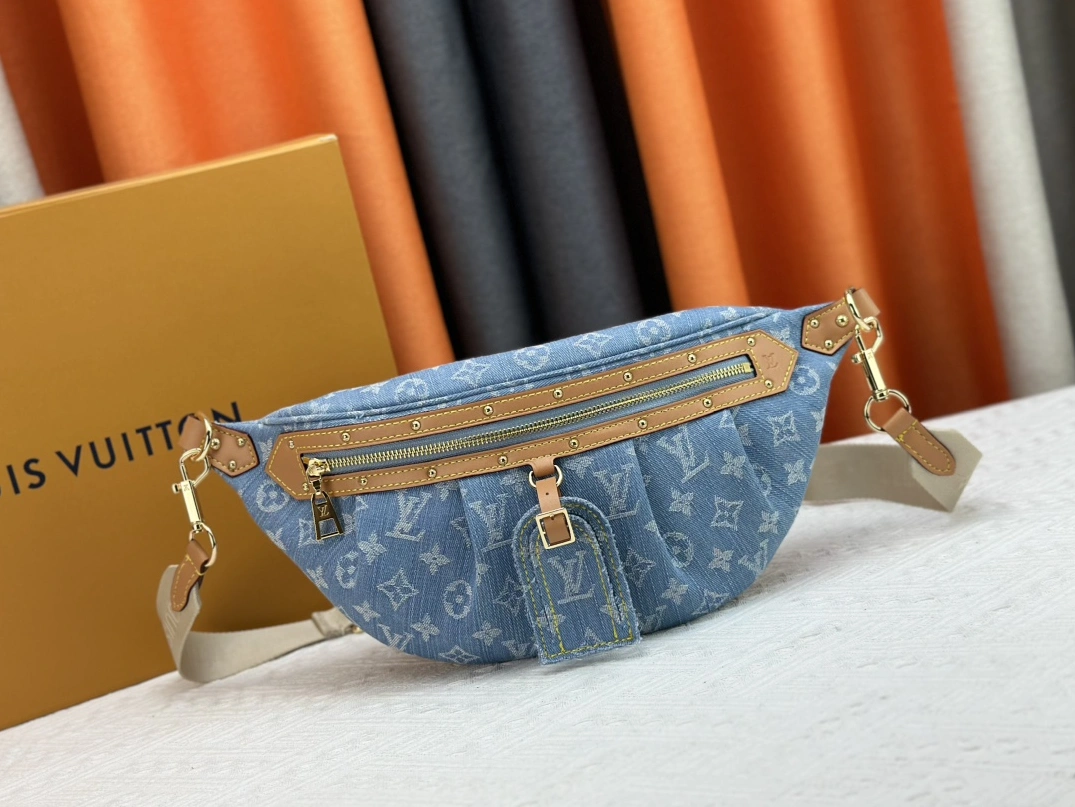 Flexible 3430 Louis Vuitton LV AAA Quality Belt Bags For Women