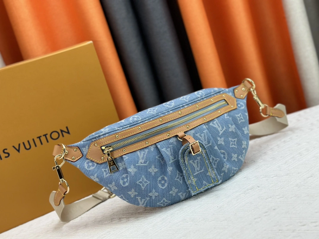 Flexible 3430 Louis Vuitton LV AAA Quality Belt Bags For Women