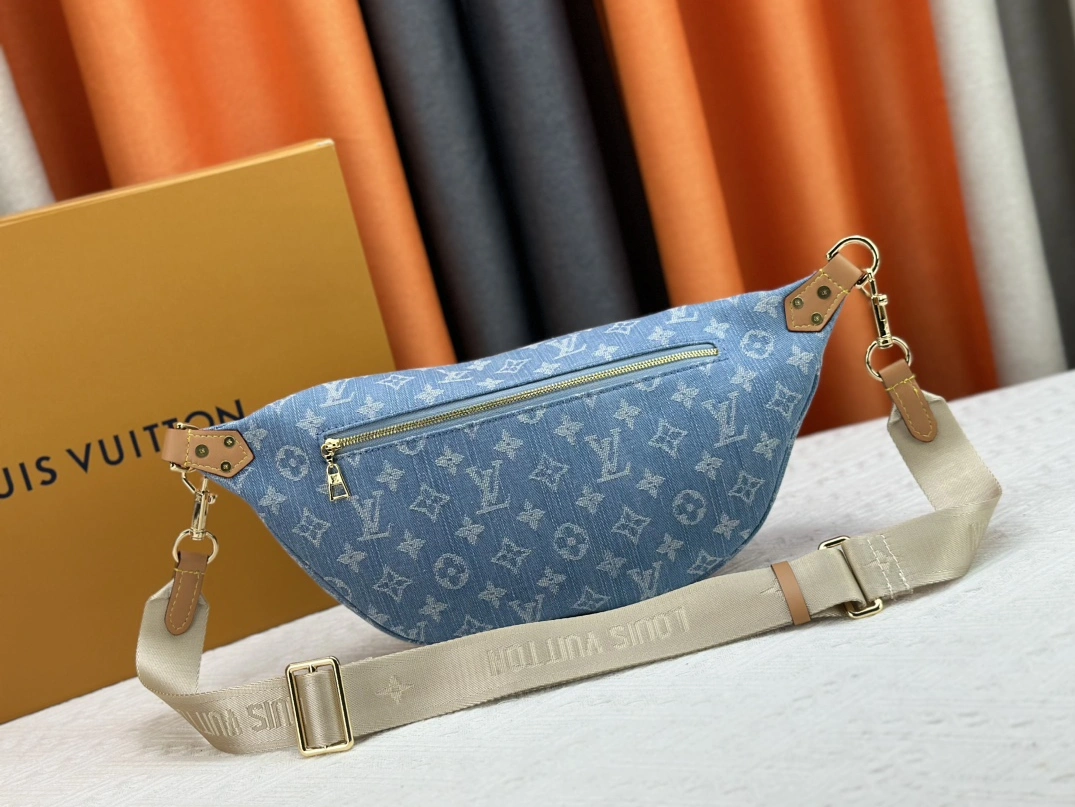 Flexible 3430 Louis Vuitton LV AAA Quality Belt Bags For Women