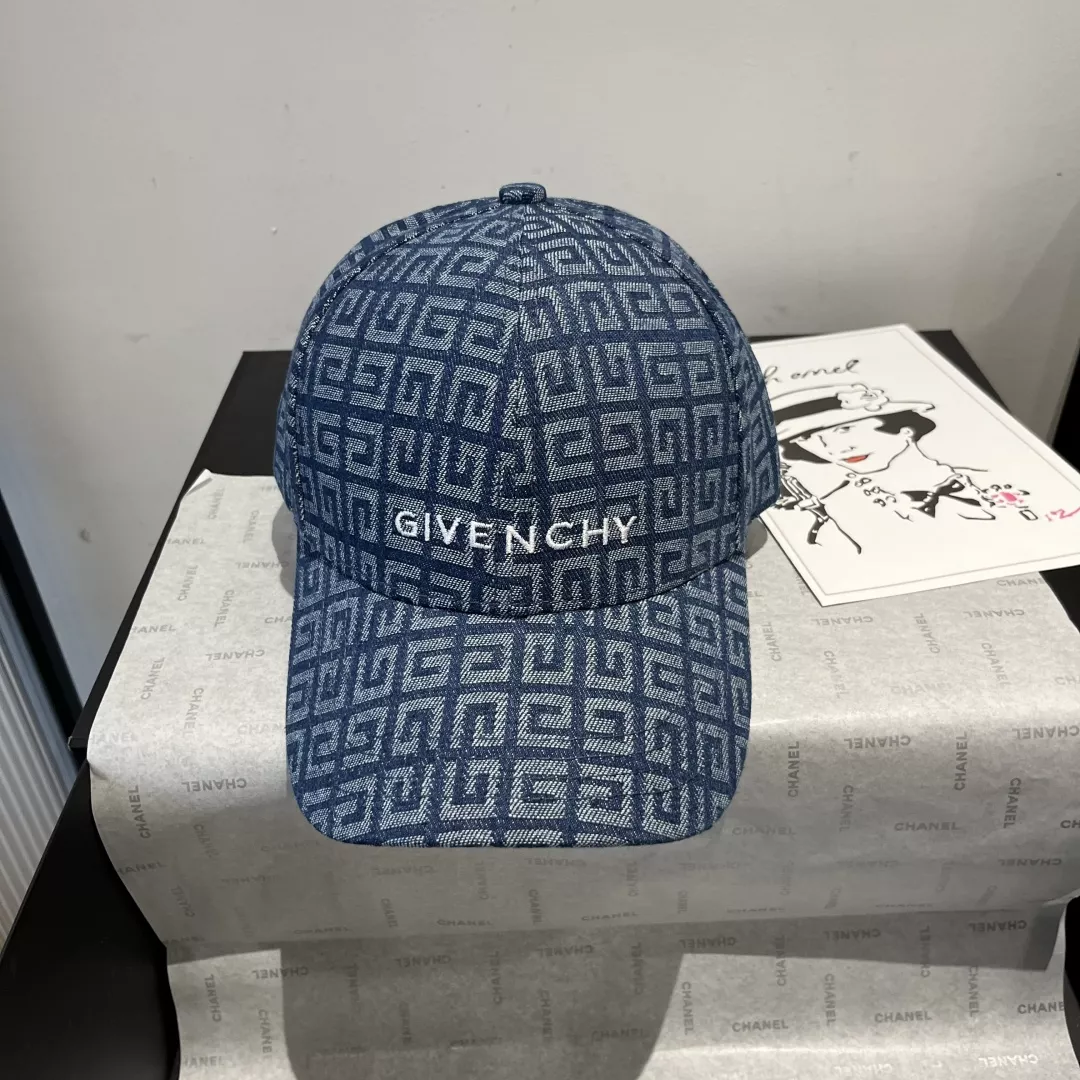 Flexible 3449 Givenchy Caps