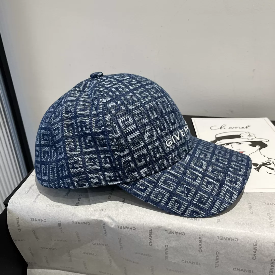Flexible 3449 Givenchy Caps