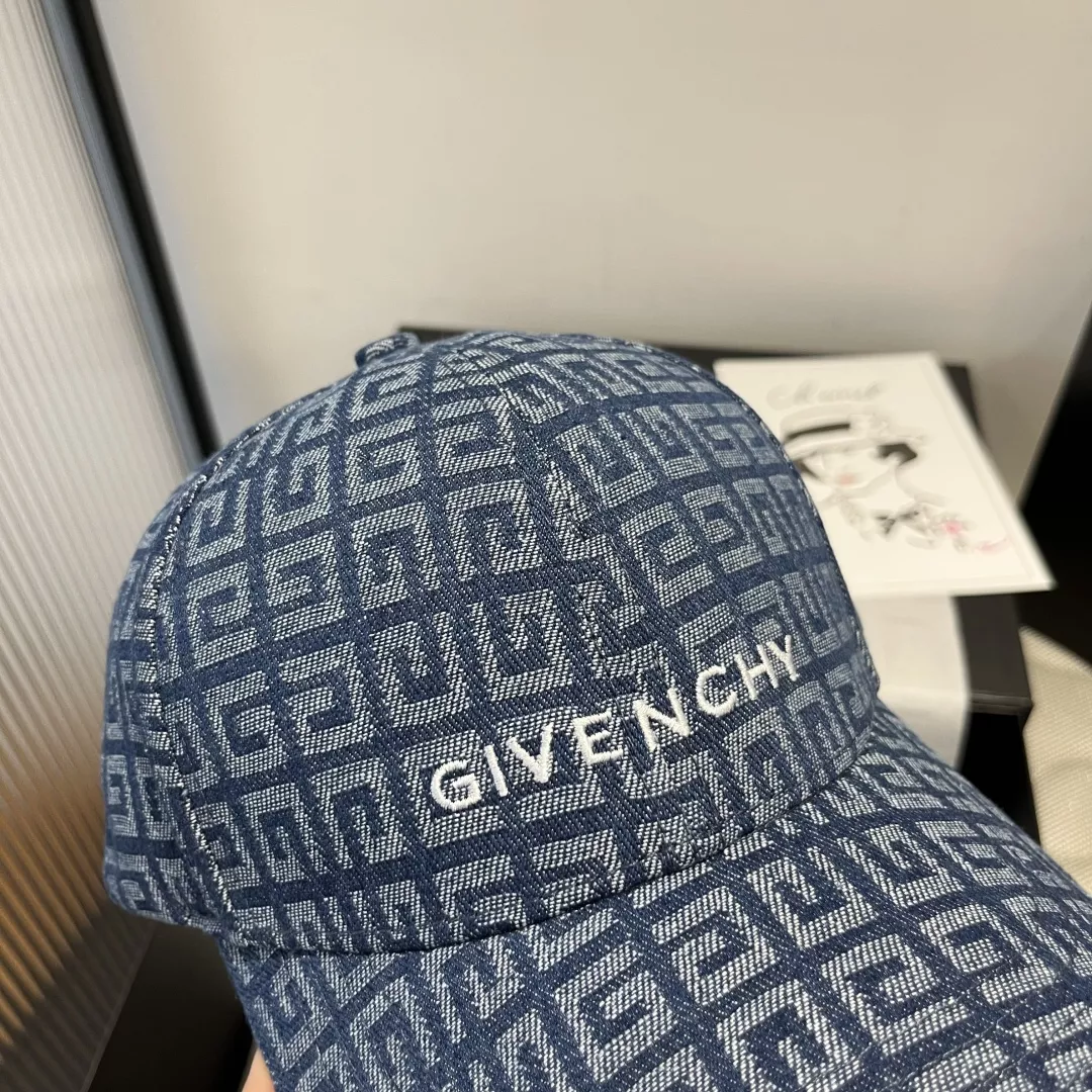 Flexible 3449 Givenchy Caps
