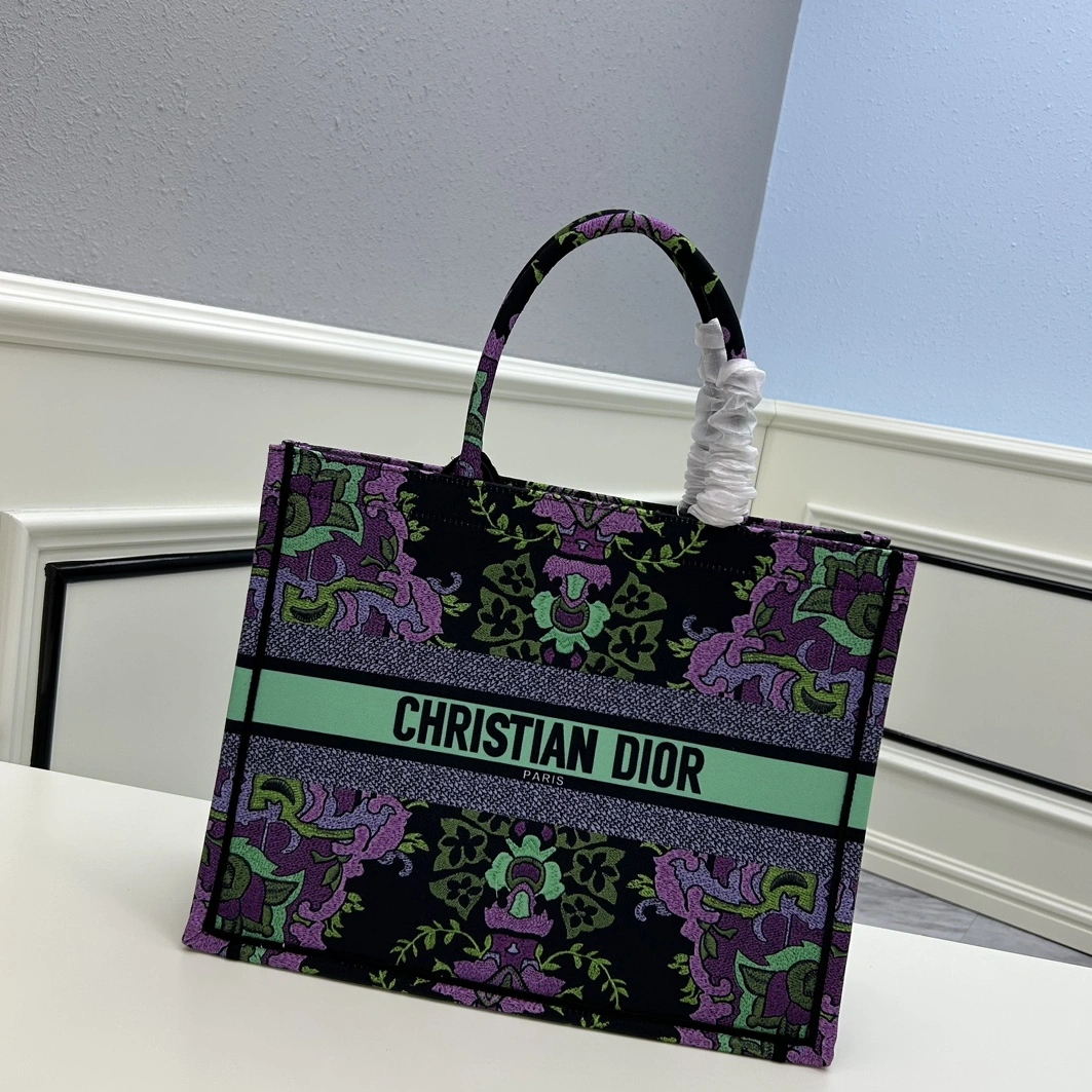 Flexible 353 Christian Dior AAA Quality Tote-Handbags For Women