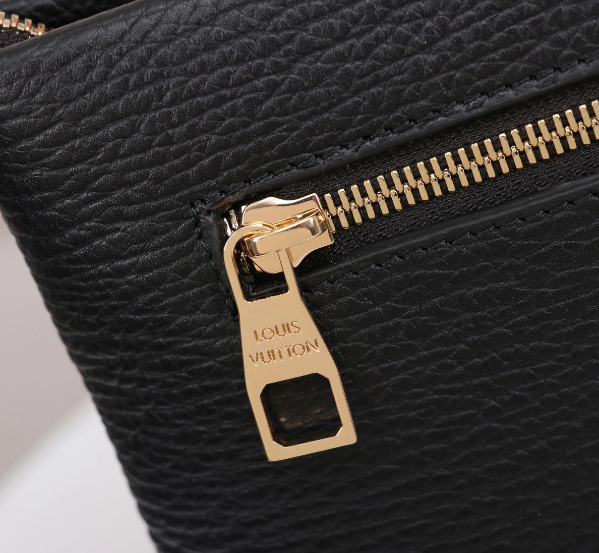 Flexible 3544 Louis Vuitton AAA Man Wallets