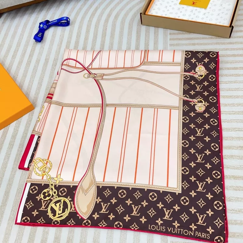 Flexible 3561 Louis Vuitton Silk Squares