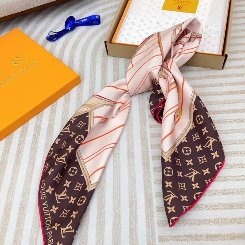 Flexible 3561 Louis Vuitton Silk Squares