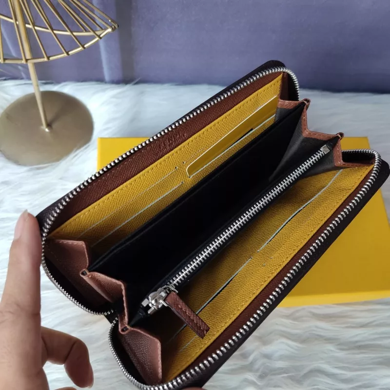 Flexible 359 Fendi AAA Quality Wallet
