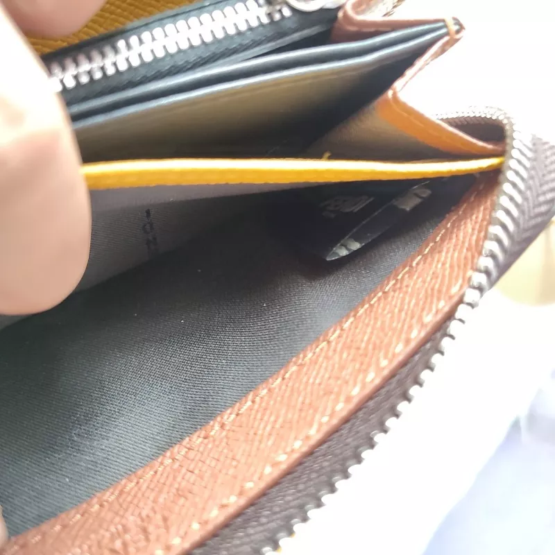 Flexible 359 Fendi AAA Quality Wallet