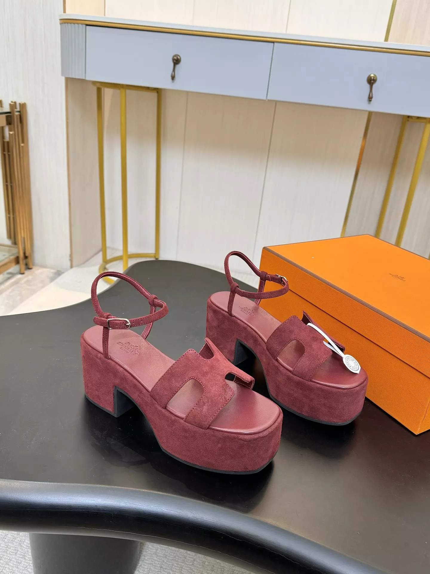 Flexible 368 Hermes Sandal For Women