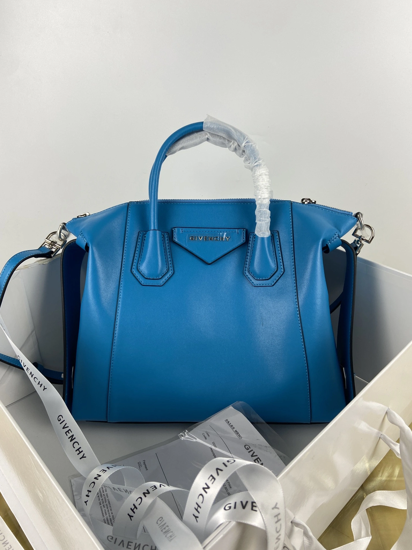 Flexible 3748 Givenchy AAA Quality Handbags For Women