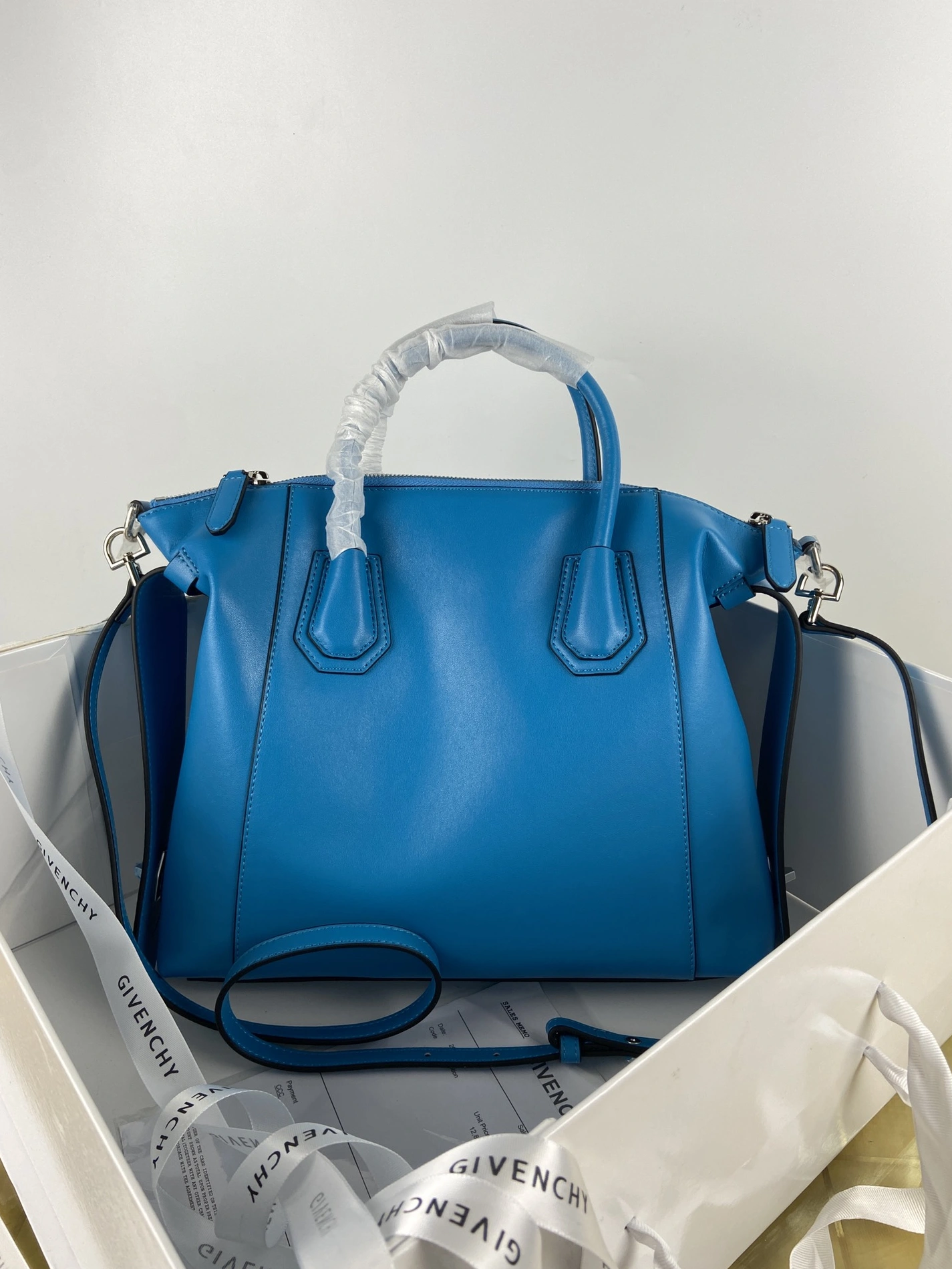 Flexible 3748 Givenchy AAA Quality Handbags For Women