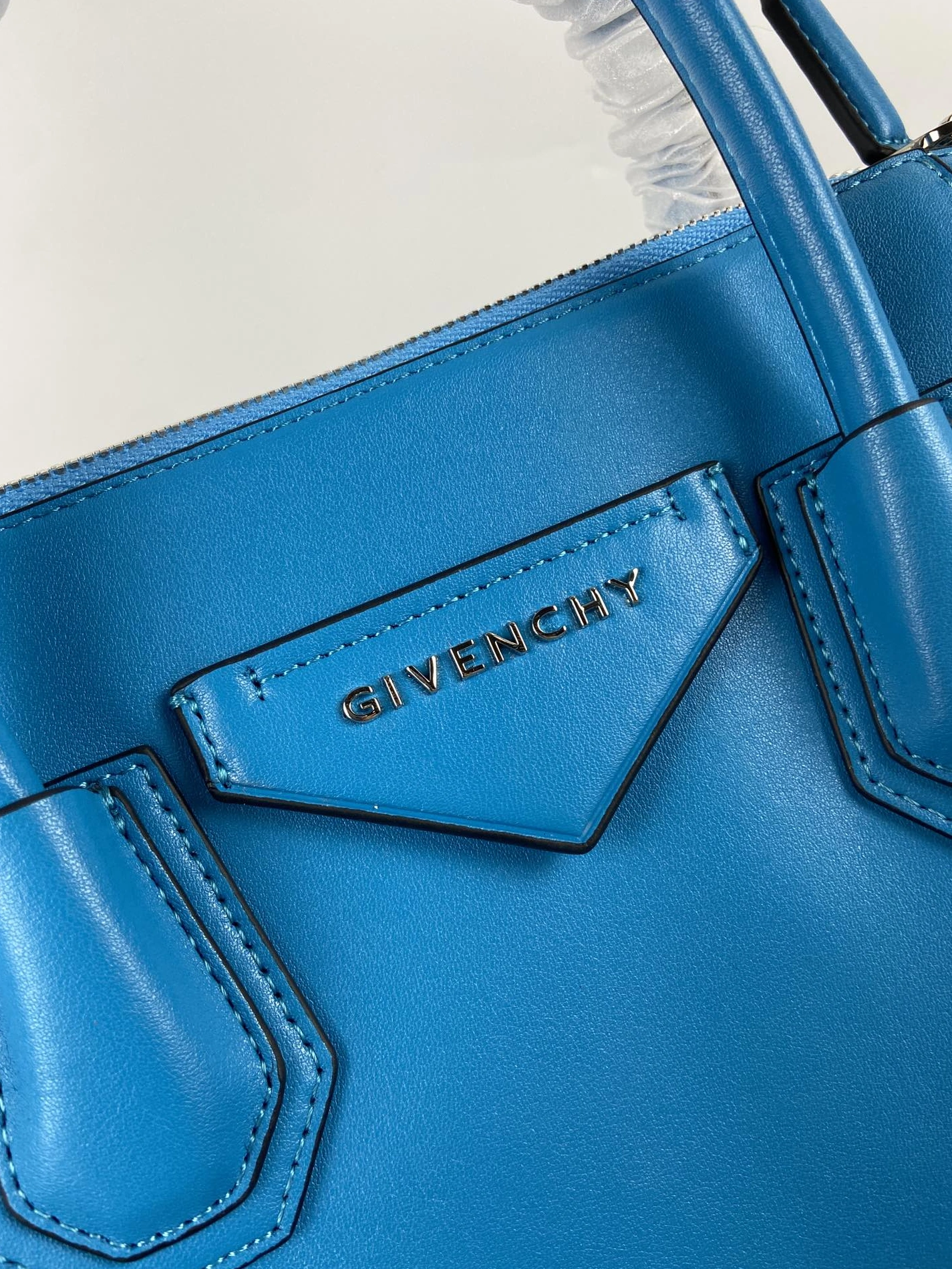Flexible 3748 Givenchy AAA Quality Handbags For Women