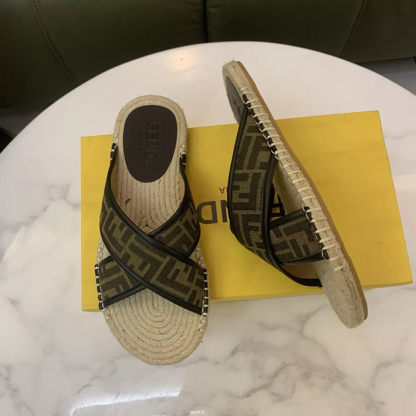 Flexible 3779 Fendi Slippers For Men