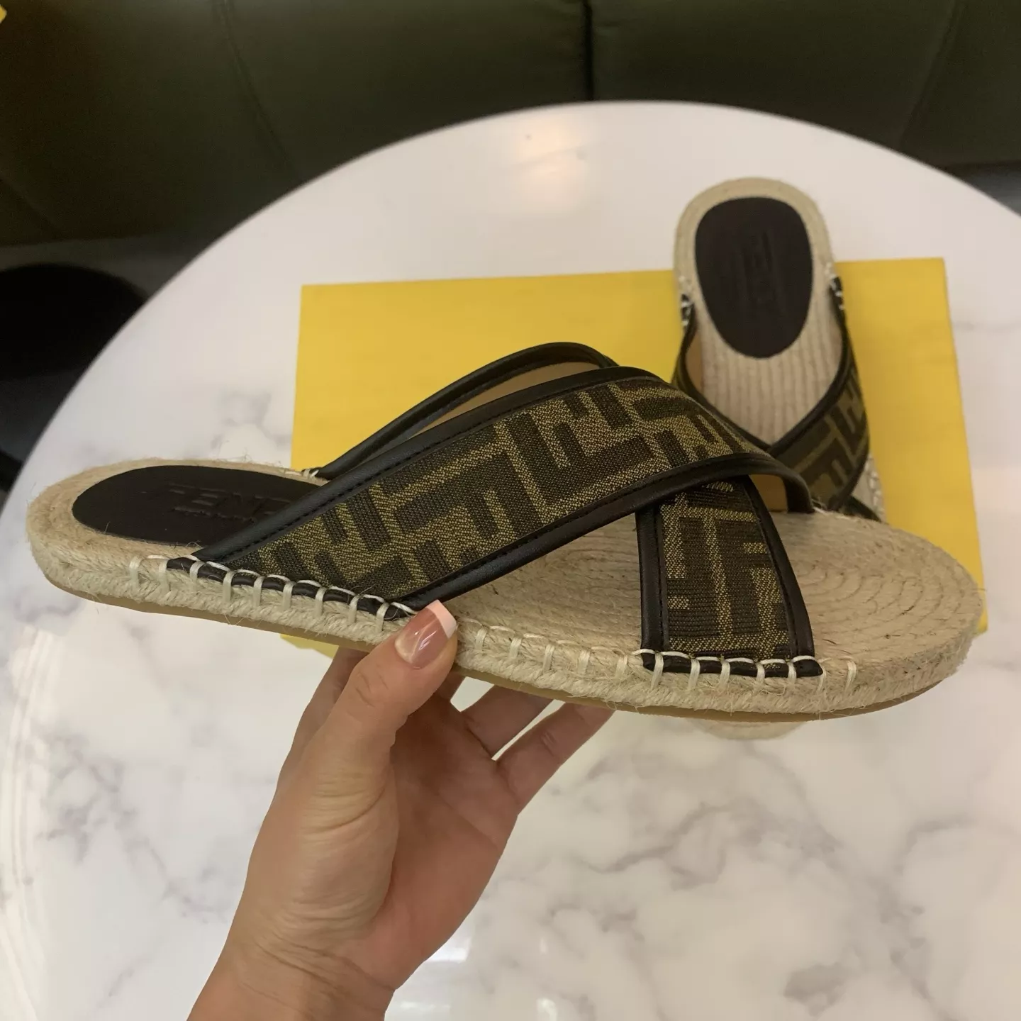 Flexible 3779 Fendi Slippers For Men