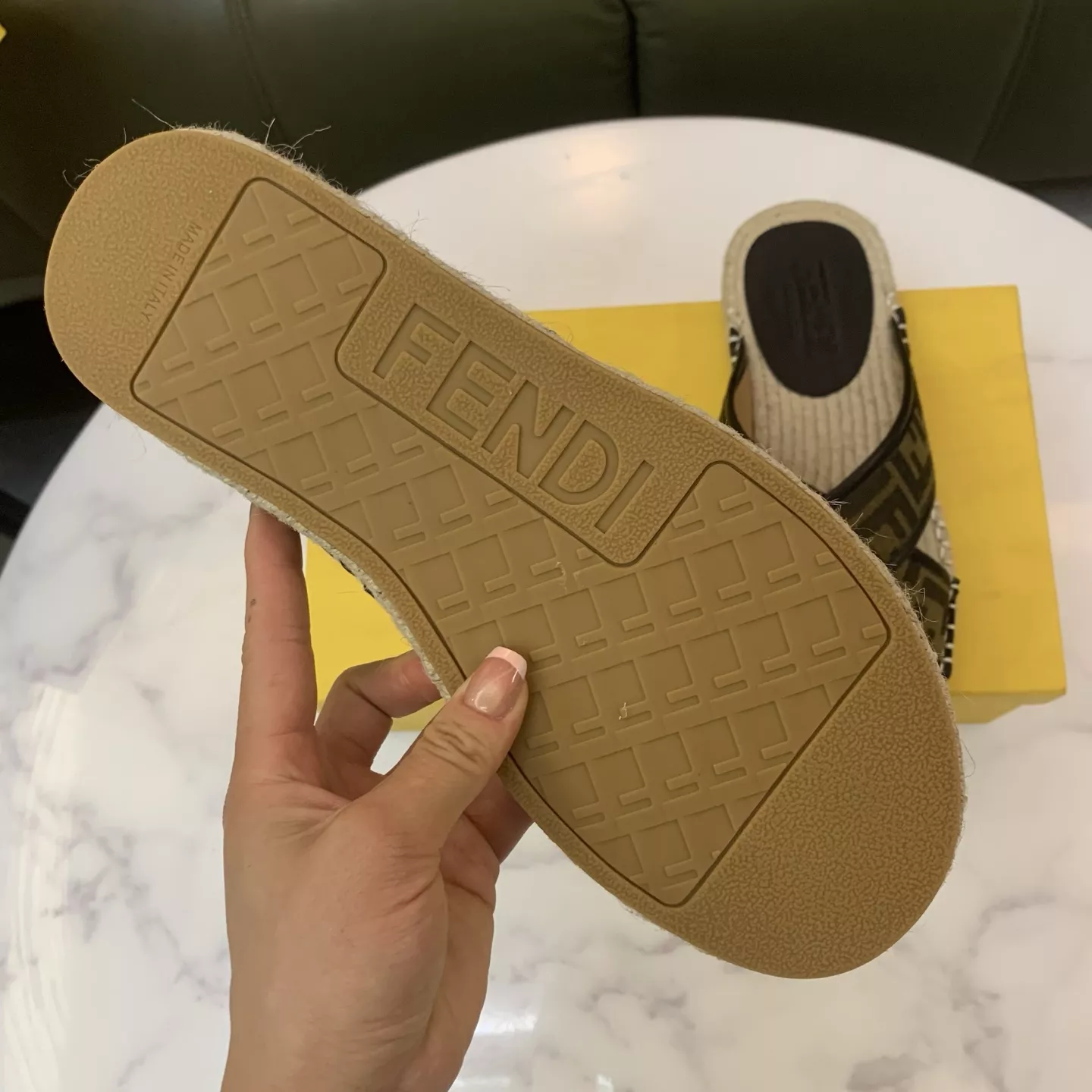 Flexible 3779 Fendi Slippers For Men
