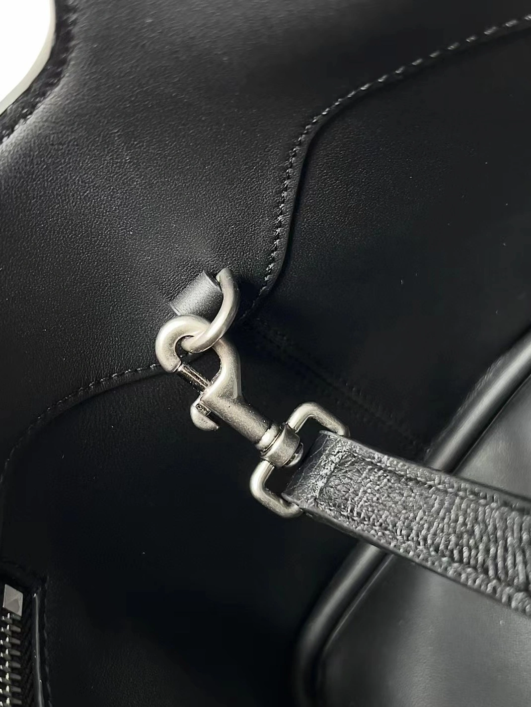 Flexible 4135 Balenciaga AAA Quality Handbags For Women