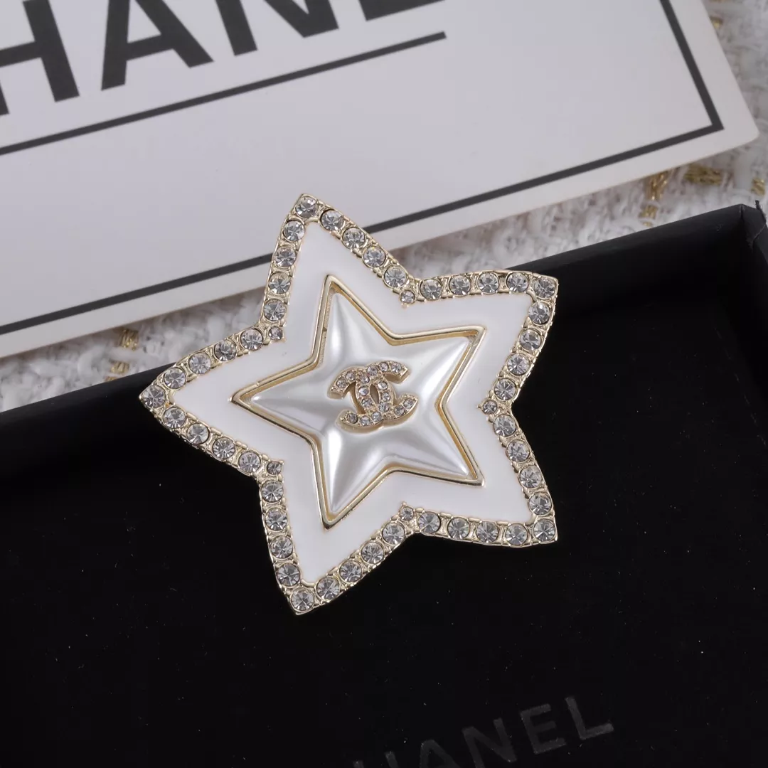 Flexible 4147 Chanel Brooches For Women