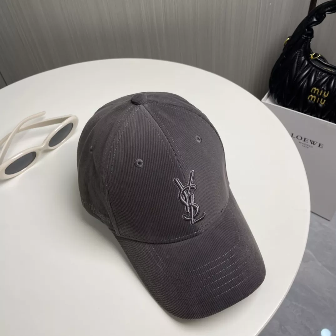 Flexible 4252 Yves Saint Laurent YSL Caps