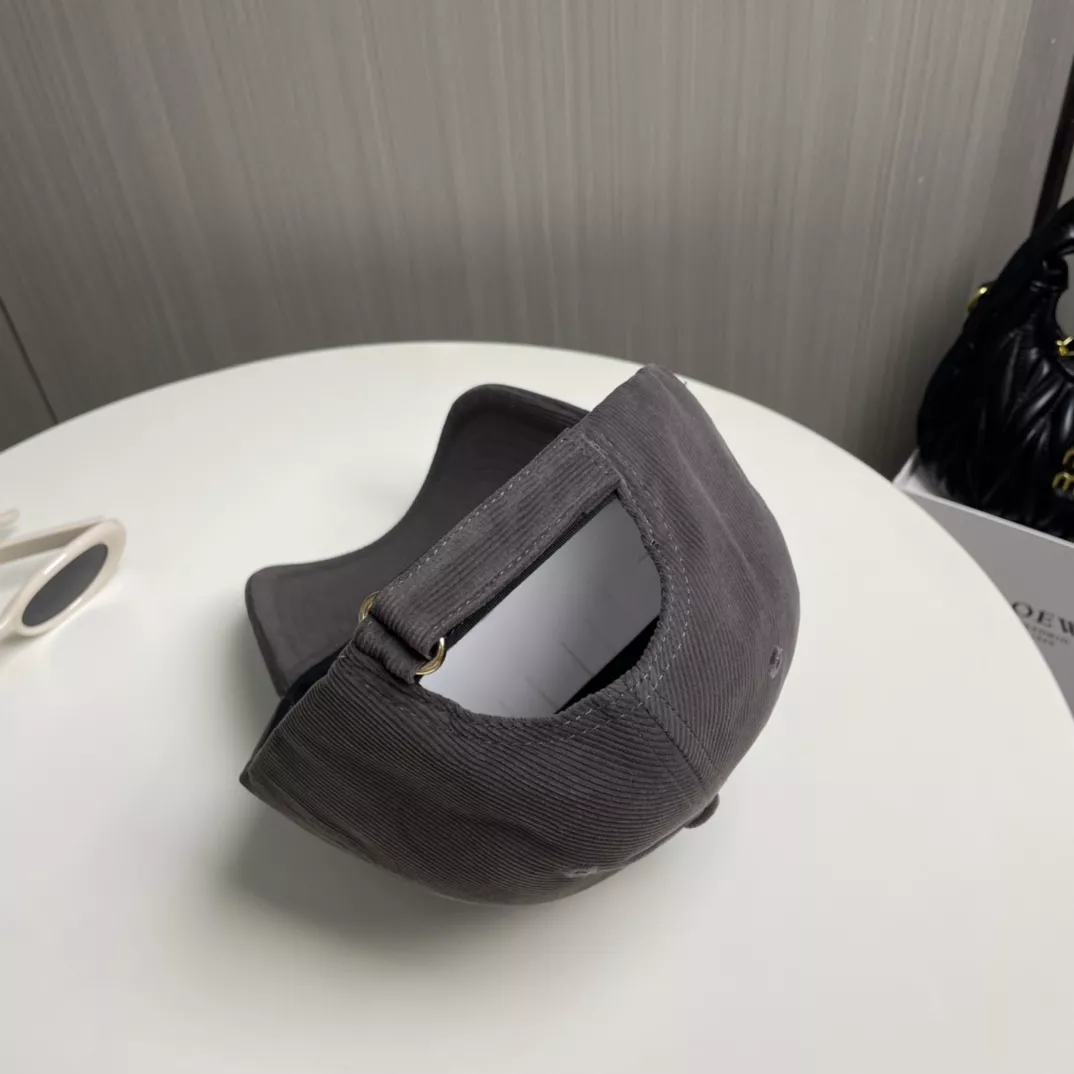 Flexible 4252 Yves Saint Laurent YSL Caps