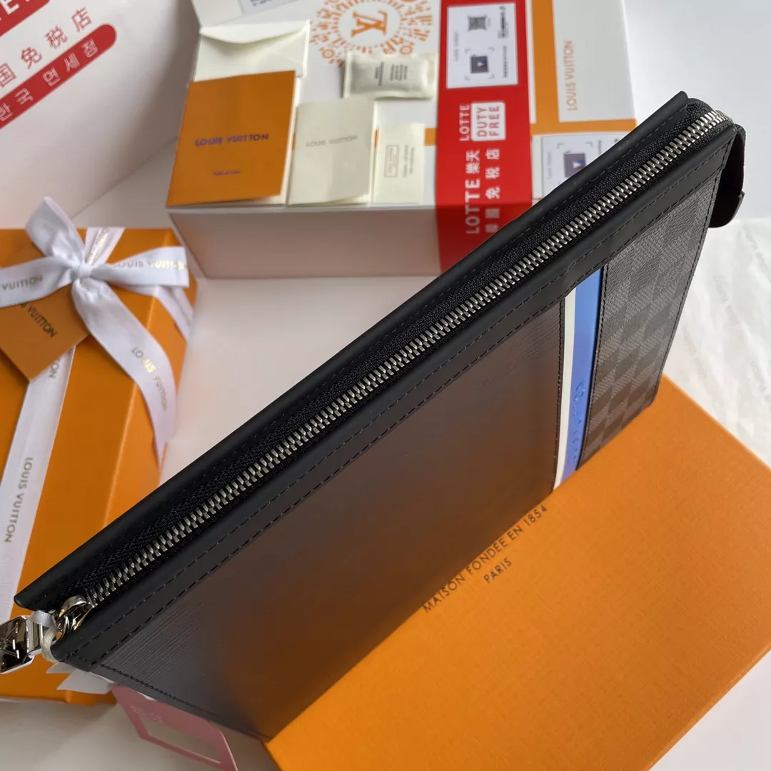 Flexible 4360 Louis Vuitton AAA Quality Wallets