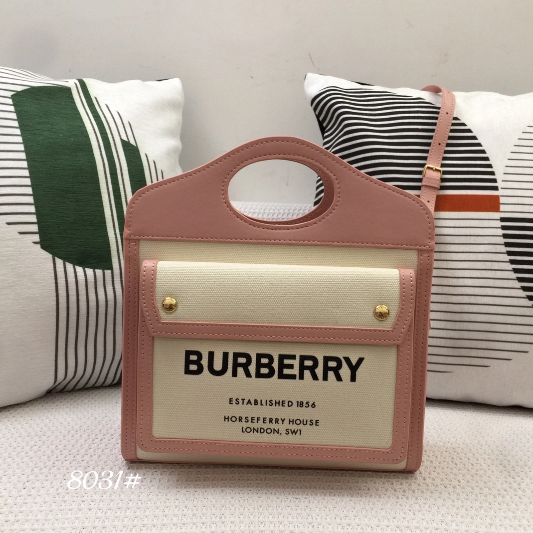 Flexible 4366 Burberry AAA Quality Messenger Bags For Women