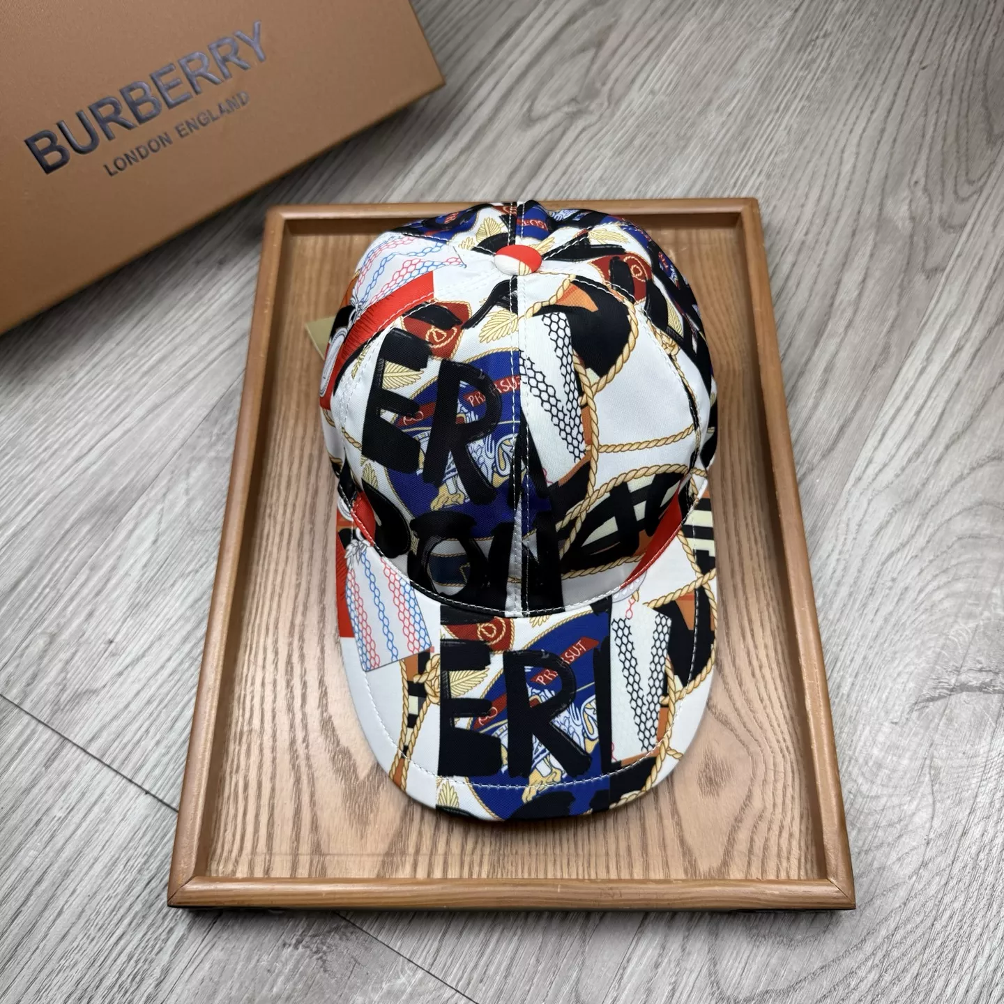 Flexible 4441 Burberry Caps