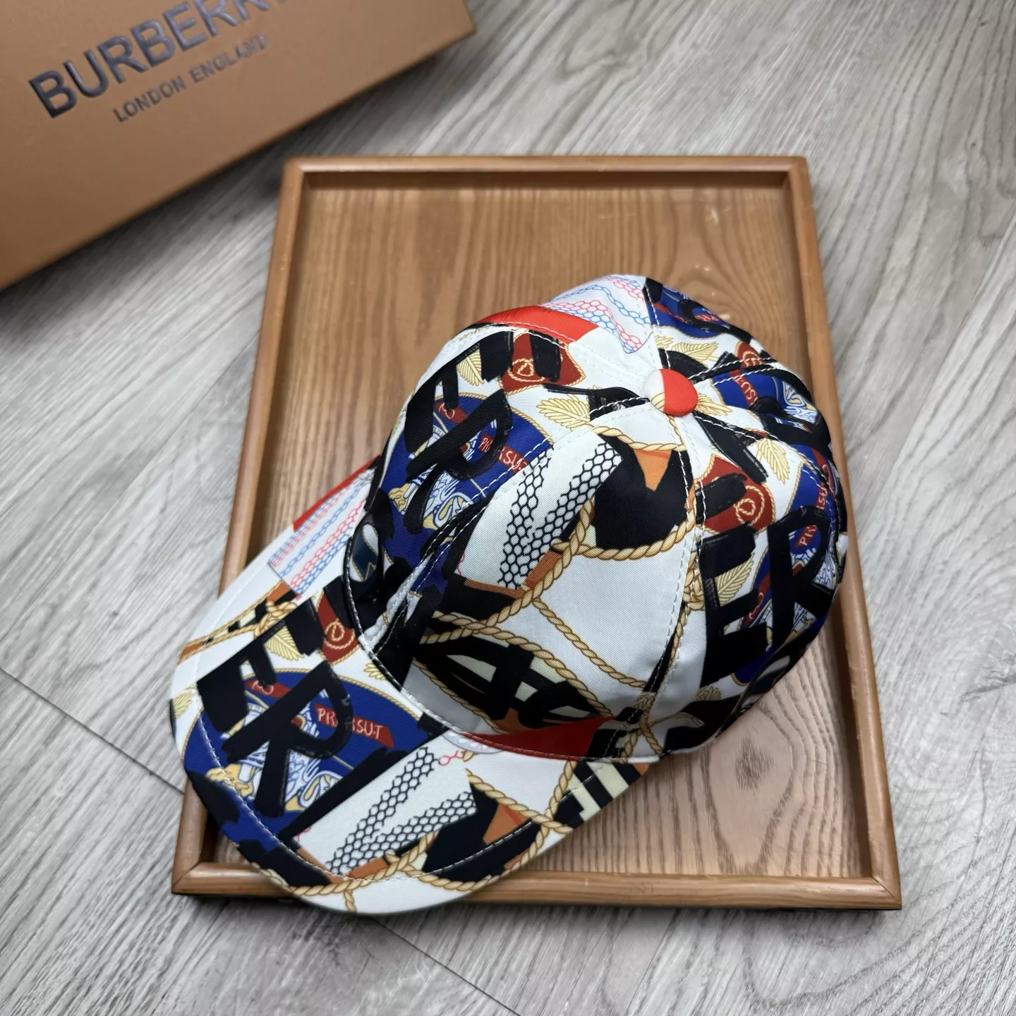 Flexible 4441 Burberry Caps