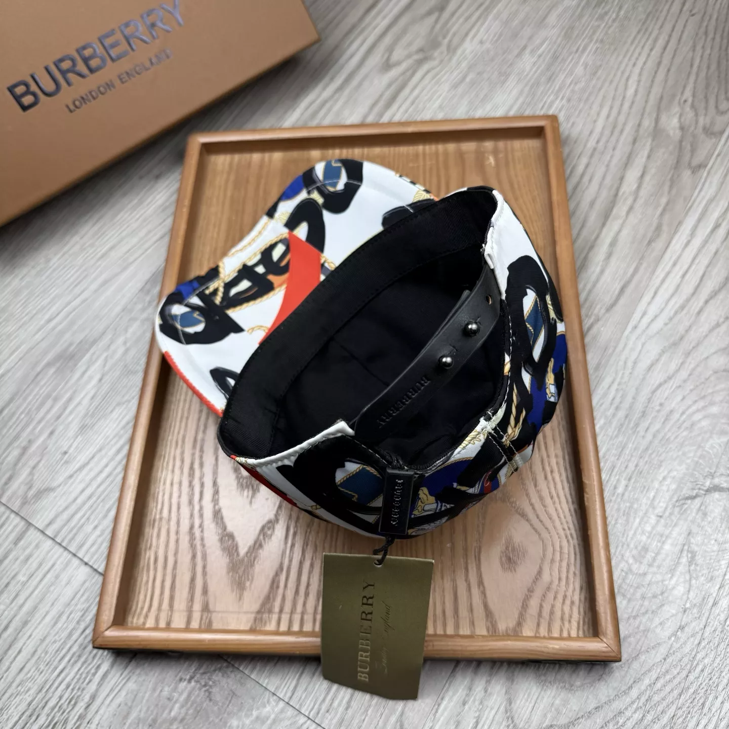 Flexible 4441 Burberry Caps