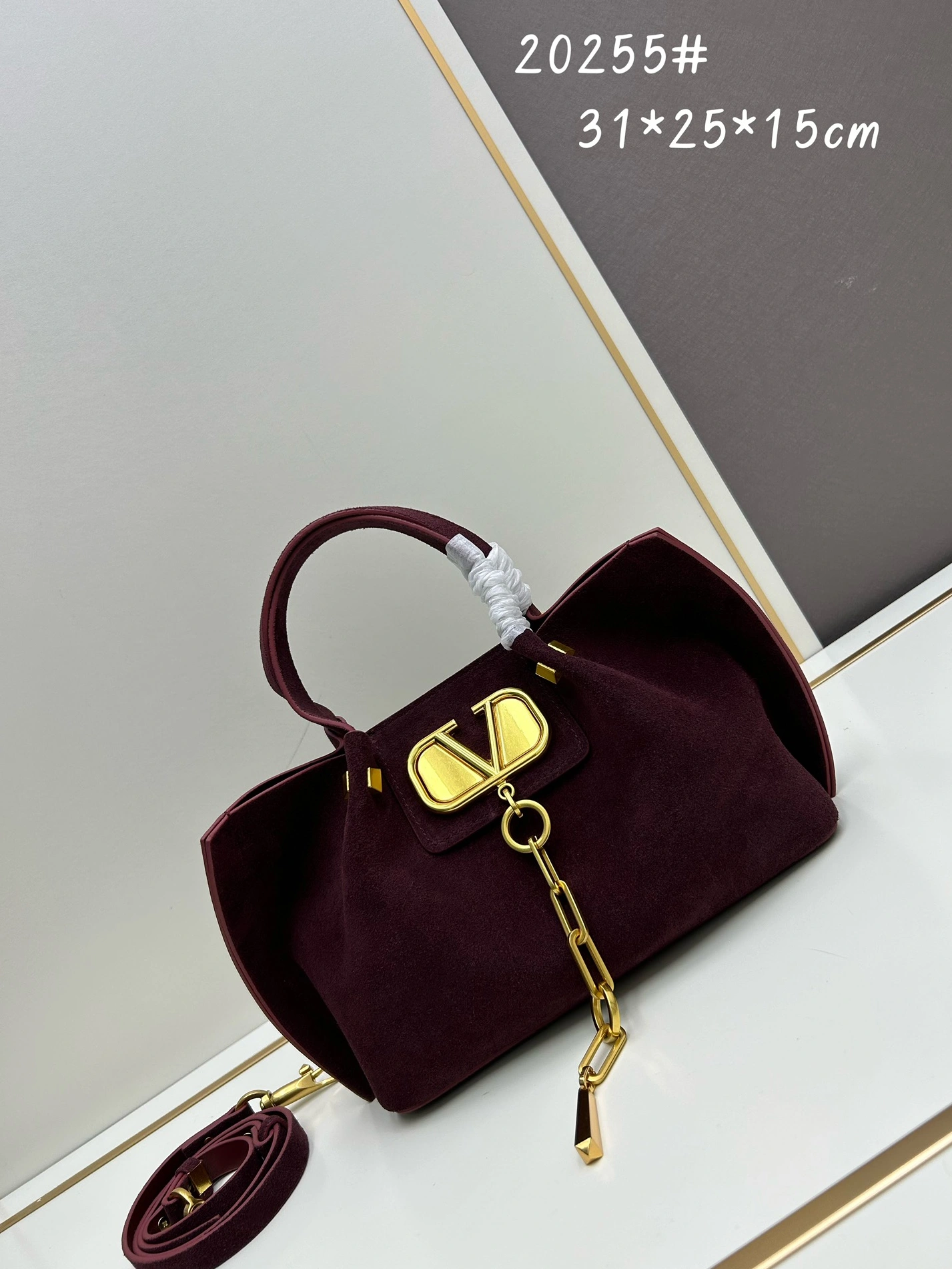 Flexible 476 Valentino AAA Quality Handbags For Women