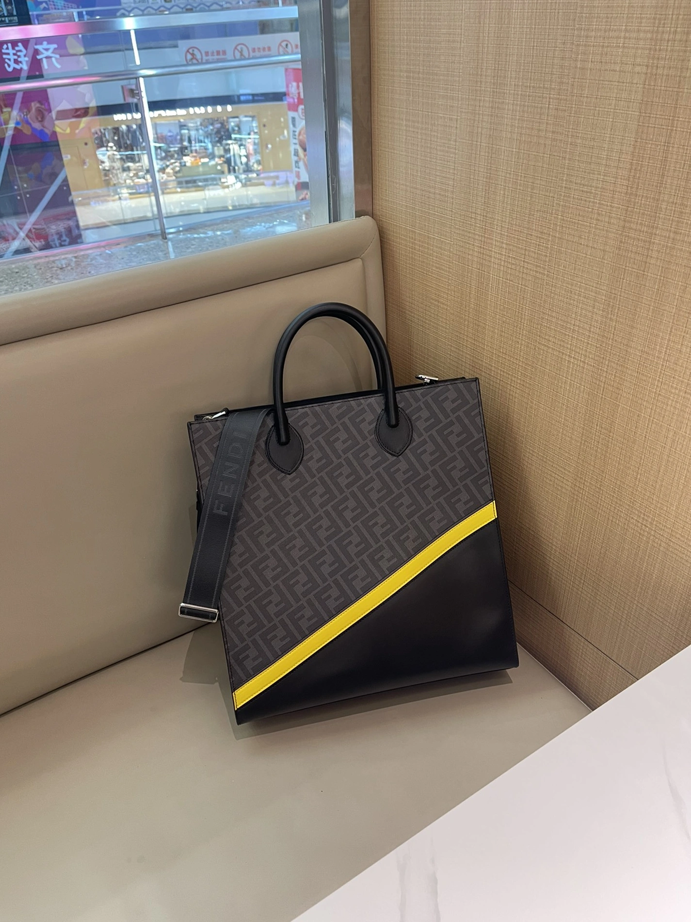 Flexible 5065 Fendi AAA Quality Handbags For Unisex