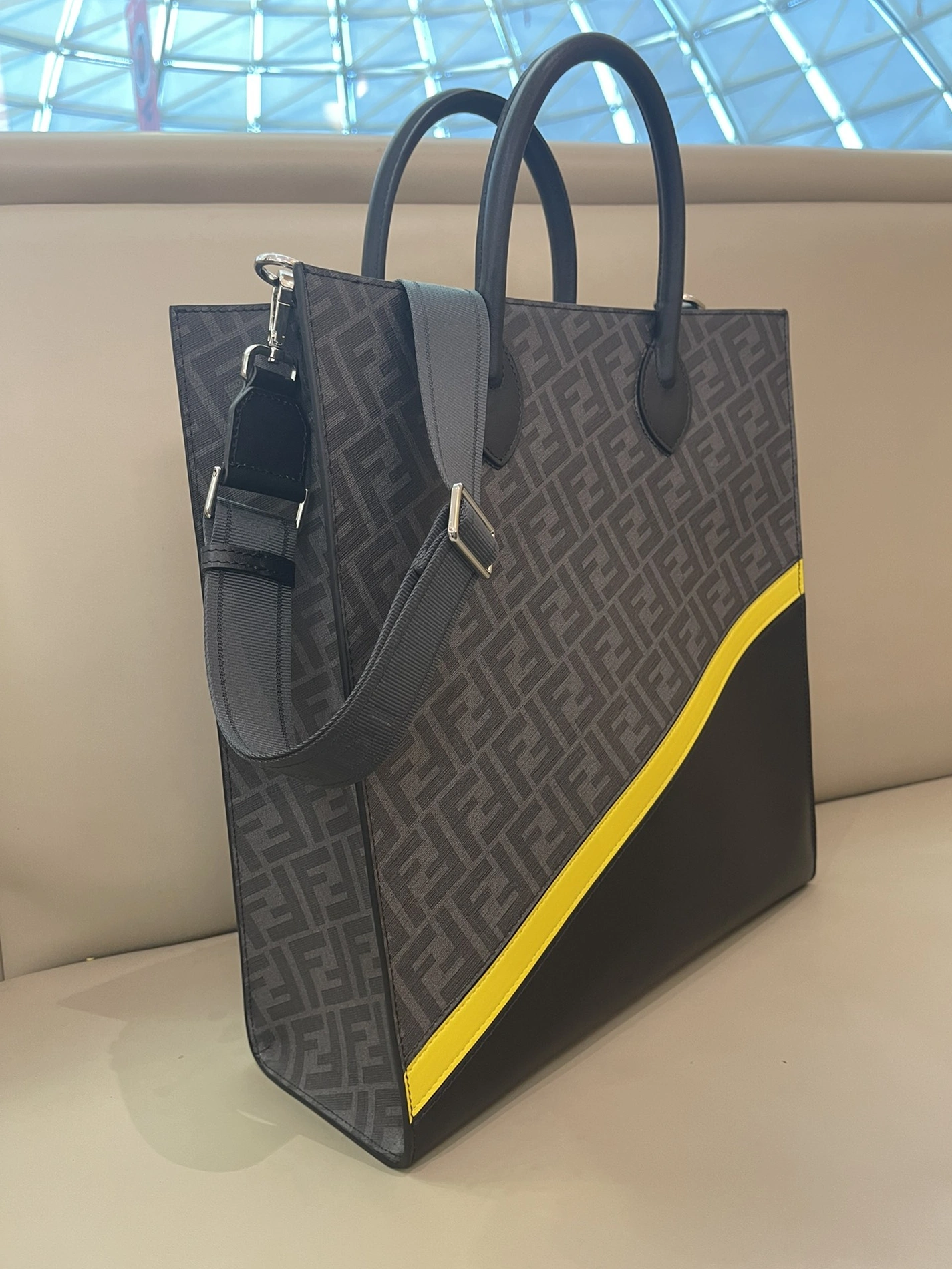 Flexible 5065 Fendi AAA Quality Handbags For Unisex