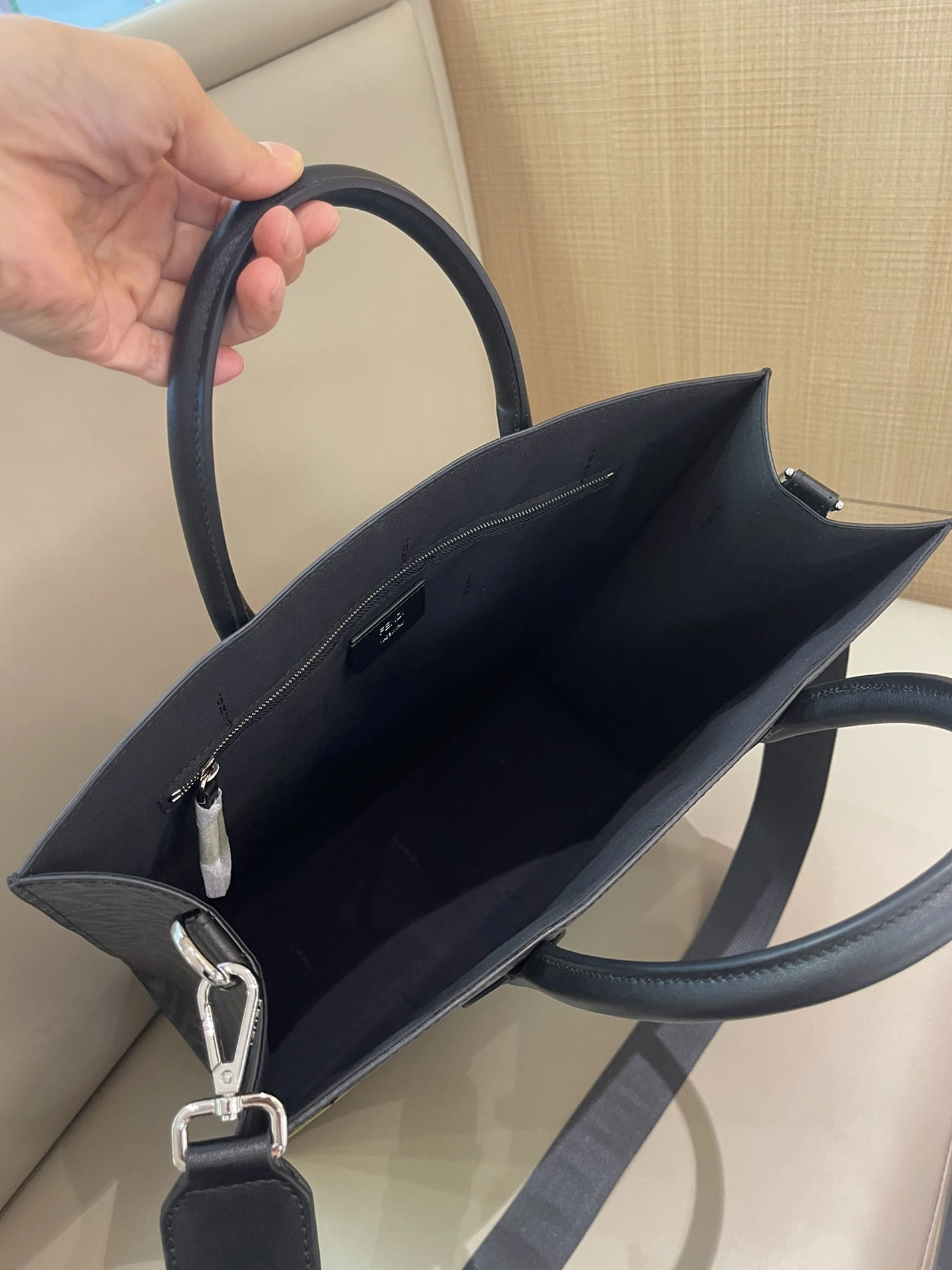 Flexible 5065 Fendi AAA Quality Handbags For Unisex