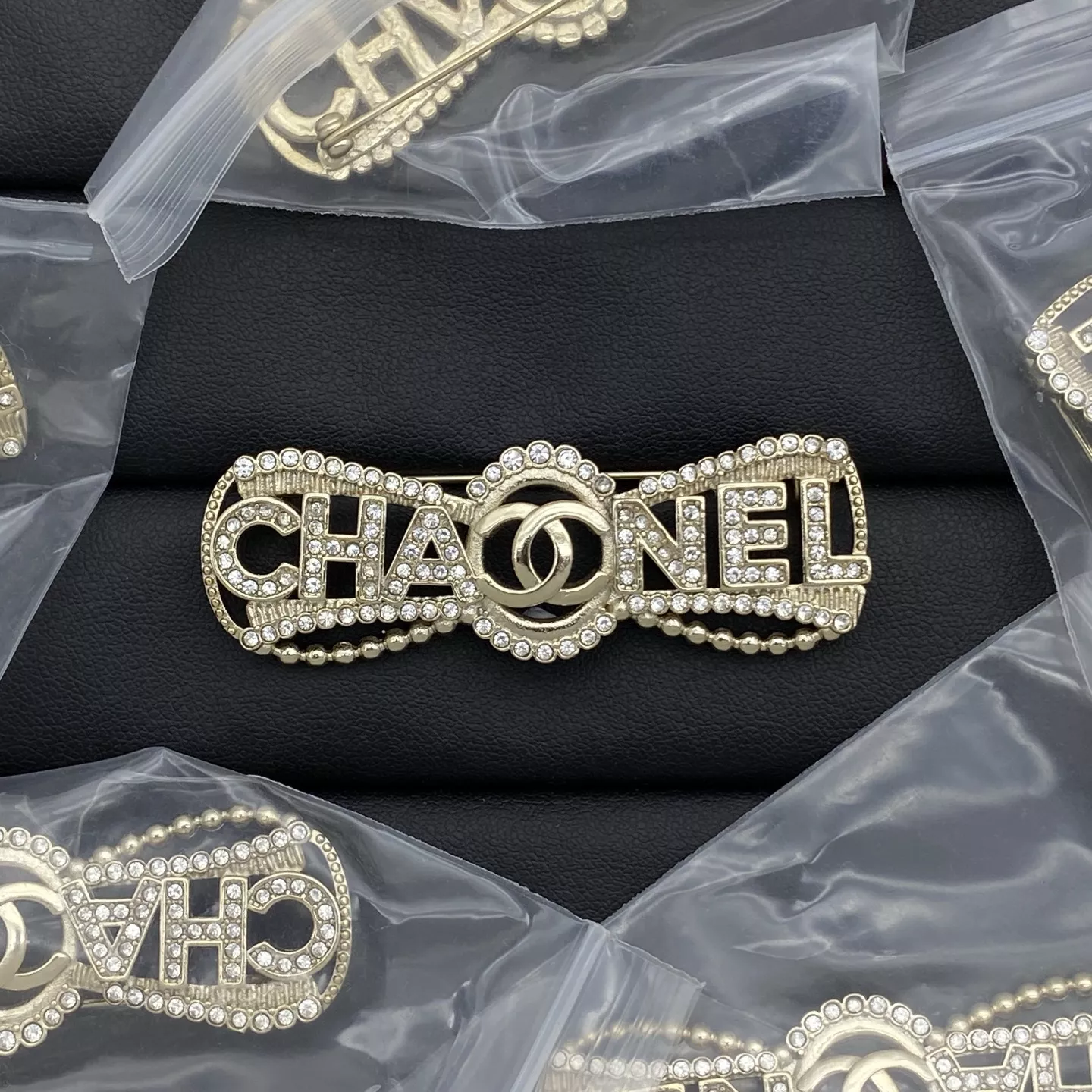 Flexible 5100 Chanel Brooches For Women