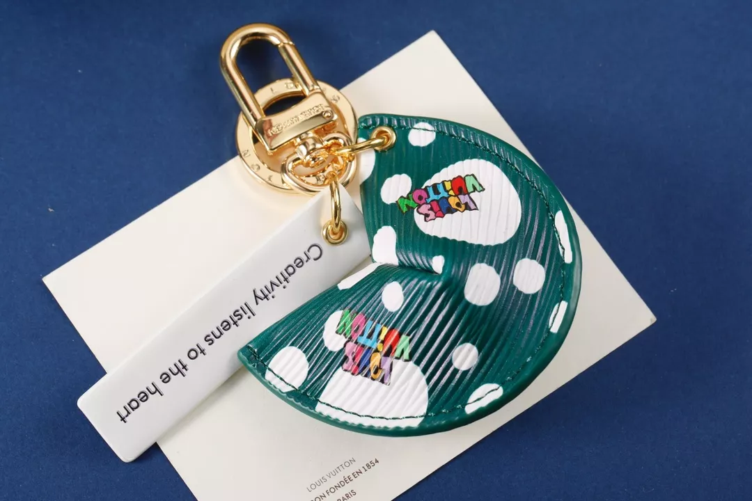 Flexible 5107 Louis Vuitton LV Key Holder And Bag Buckle