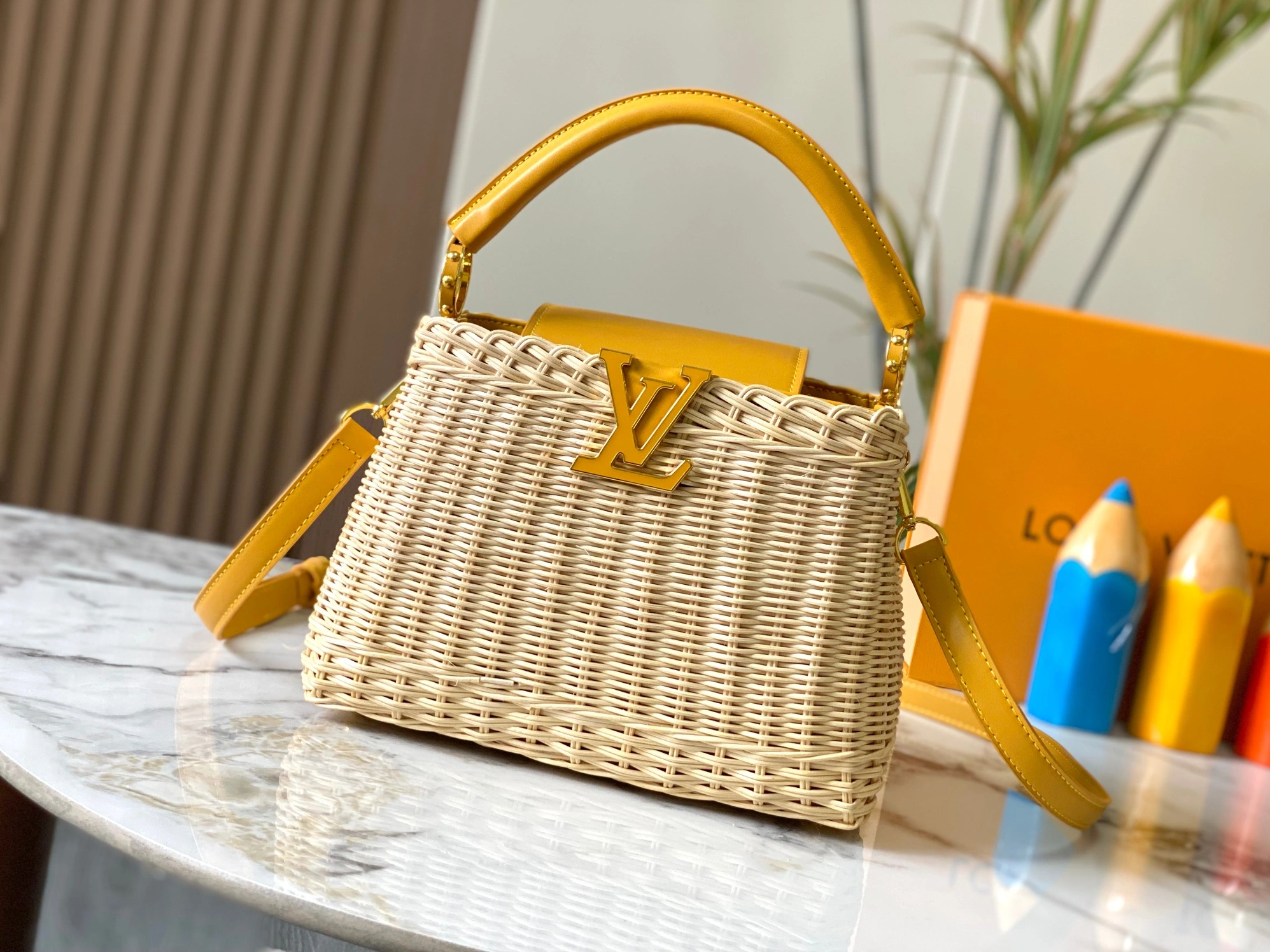 Flexible 5121 Louis Vuitton AAA Quality Messenger Bags For Women