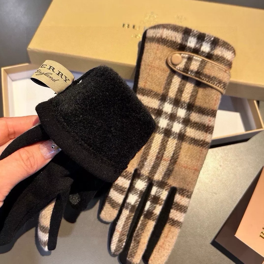 Flexible 5200 Burberry Gloves