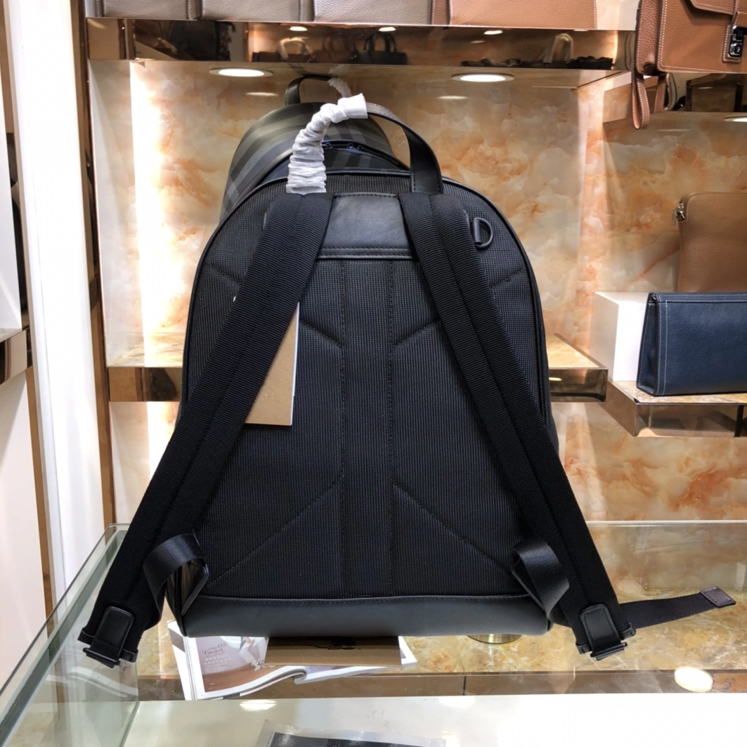 Flexible 5265 Burberry AAA Man Backpacks