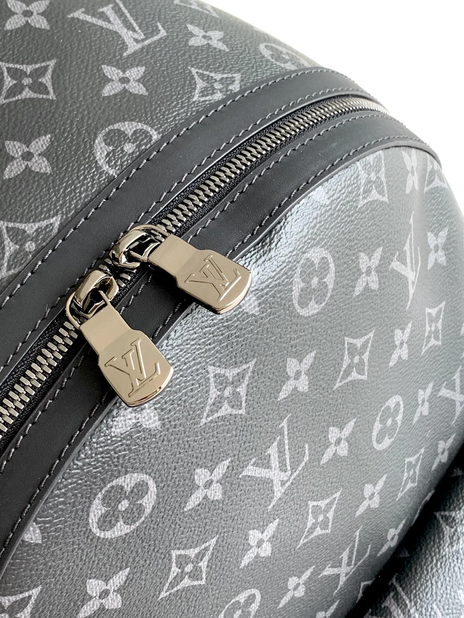 Flexible 5365 Louis Vuitton LV AAA Man Backpacks