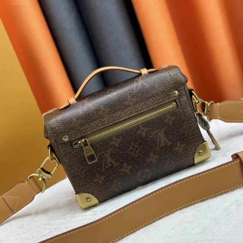 Flexible 5476 Louis Vuitton AAA Quality Messenger Bags For Women