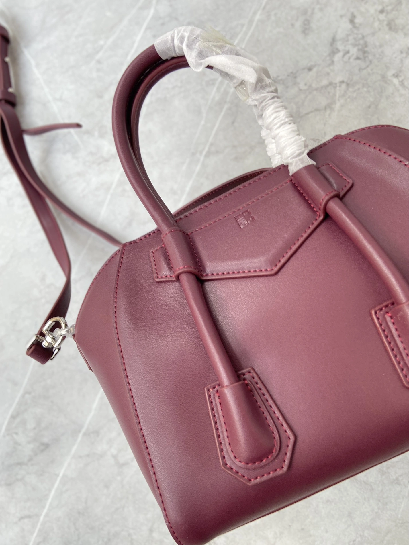 Flexible 5547 Givenchy AAA Quality Handbags For Women