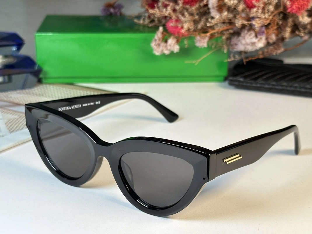 Flexible 5606 Bottega Veneta AAA Quality Sunglasses